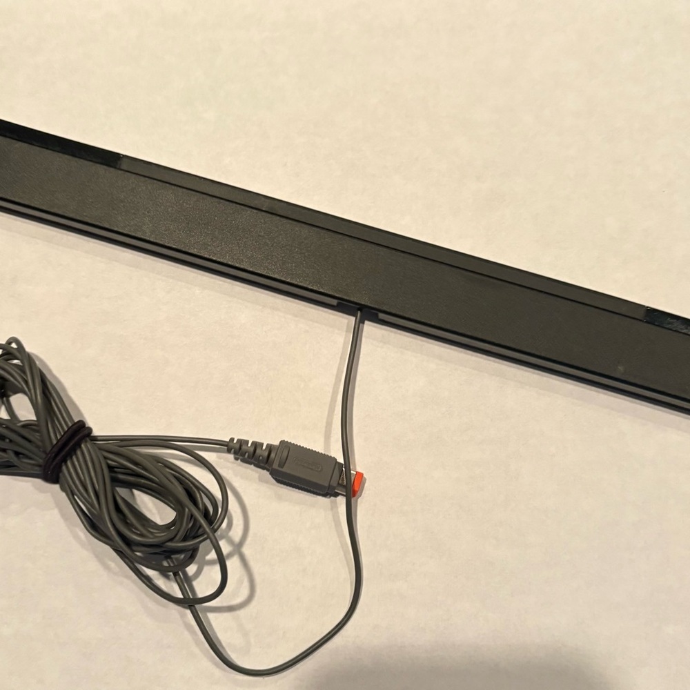 Nintendo (OEM) Original Wii Sensor Bar - Black